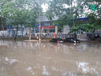 Потоп на Дормашине: департамент ЖКХ говорит, что виноват подрядчик, косивший траву