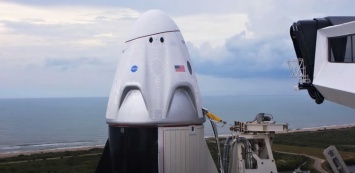 Корабль SpaceX Crew Dragon вернет астронавтов с МКС на Землю в начале августа
