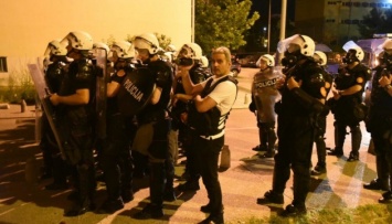 Протесты в Черногории: полиция применила слезоточивый газ