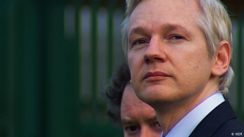 Основателя WikiLeaks Джулиана Ассанжа обвинили в вербовке хакеров Anonymous и LulzSec