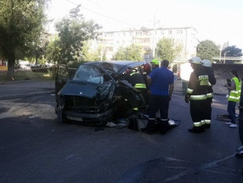 После гибели в Днепре двух человек в машине с пчелами полиция открыла уголовное производство