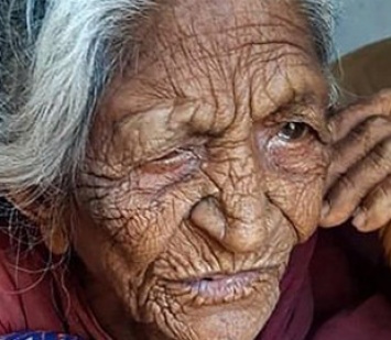 93-летняя женщина встретилась с семьей после 40 лет разлуки благодаря WhatsApp