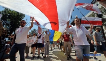 В Киеве провели марш солидарности с Беларусью