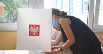 Явка на президентских выборах в Польше к вечеру составила почти 48 процентов