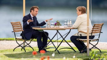 Меркель и Макрон настаивают на принятии плана восстановления экономики ЕС