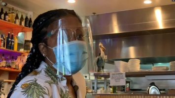 Как едят в американских ресторанах во время пандемии: новые правила
