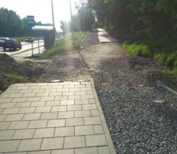 "Логика не сработала": в сети смеются над дорожным ремонтом во Львове
