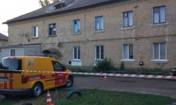 В Киевской области в многоквартирном доме обрушилась кровля