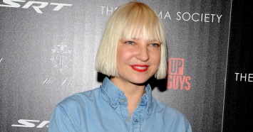 44-летняя певица Sia впервые стала бабушкой