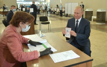 Россия пригласила наблюдать за голосованием по Конституции праворадикалов