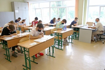 В Минздраве дали рекомендации педагогам по безопасному проведению ВНО