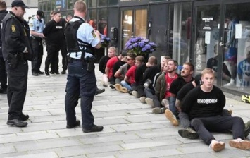 В Дании полиция избила фанатов из-за дистанции