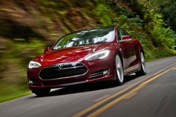 Tesla Model S под следствием: регулятор взялся проверить огнеопасность аккумуляторов