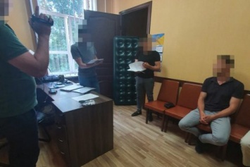 Подполковник СБУ попался на вымогательстве $250 тыс. по делу о гибели народного депутата