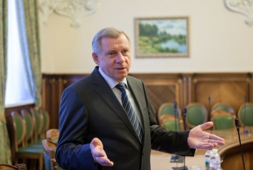 Рада поддержала отставку Смолия с должности главы НБУ
