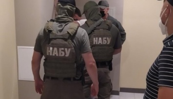 Детективы НАБУ пришли с обыском к экс-прокурору Одесской области
