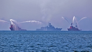 В Одесском заливе продолжают репетировать военно-морской парад для Зеленского: зрителей и прессу не ждут
