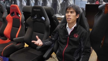 В сети продемонстрировали, что может гоночное кресло Recaro (ВИДЕО)