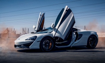 Производитель суперкаров McLaren получит 150 млн фунтов от банка