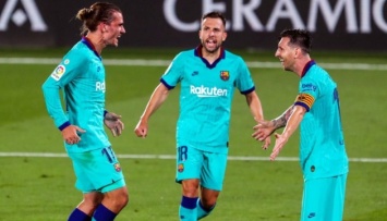 "Барселона" разгромила "Вильярреал" в чемпионате Испании по футболу