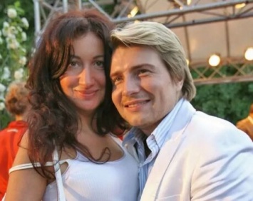 Она была и остается единственной женой: в сети показали фото супруги Николая Баскова