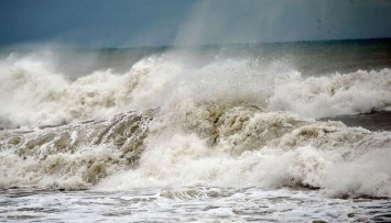 В Атлантическом океане сформировался тропический шторм "Эдуард"
