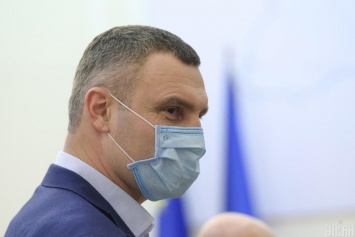 Кличко отдал фирме Комарницкого более 350 миллионов гривень без проведения тендера - блогер