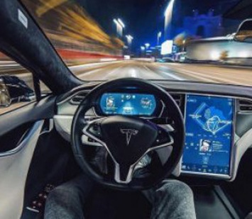 Tesla намерена кардинально модернизировать систему Autopilot