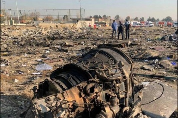 Авиакатастрофа в Иране: экспертиза "черных ящиков" может занять пять дней