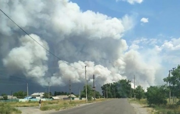 На Луганщине началась эвакуация из-за пожара