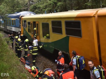 В Чехии лоб в лоб столкнулись пассажирские поезда, есть жертвы