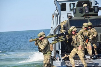 Масштабные учения украинских силовиков в Черном море показали на видео