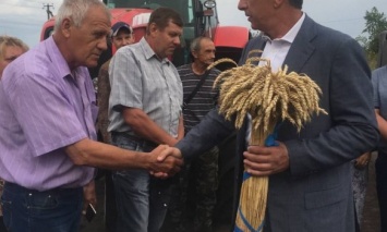 Бои? ко: Власть лишила украинских фермеров поддержки