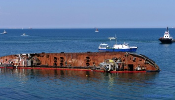 Экологическая инспекция оценила ущерб от аварии танкера Delfi