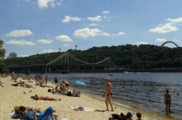 Киевские пляжи оказались опасными для здоровья: что обнаружила санслужба
