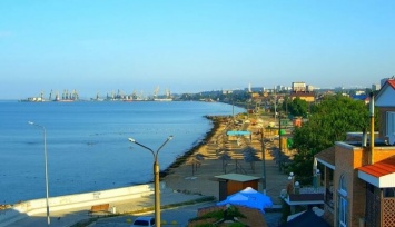 Готовимся к отпуску: отдыхающие рассказали на каких пляжах в Бердянске нет медуз
