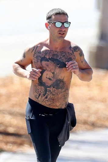 Американский актер сделал настоящее тату во всю грудь для роли в новом фильме. Фото