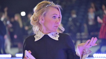 Накинулась с оскорблениями: Рудковская довела до слез известную певицу