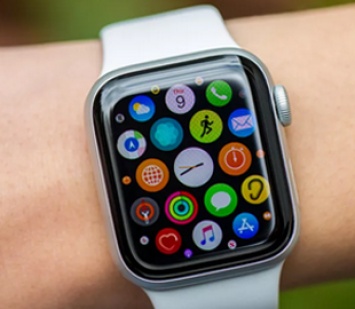 Умный браслет для Apple Watch позволяет управлять часами без касаний