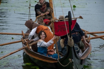 В Ривном состоялся фестиваль древних лодок (фото и видео)