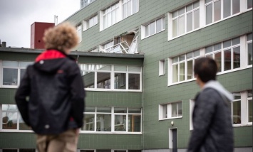В Таллинне баллончиками от дезодоранта подорвали школу (фото)