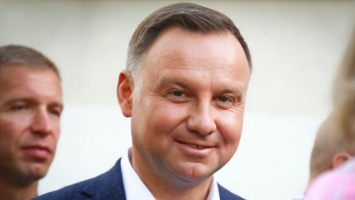Экзит-поллы: Дуда лидирует на выборах президента Польши