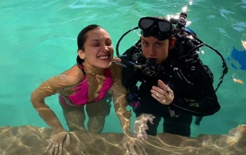 Белла Хадид показала, как снималась под водой