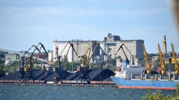 Николаевский порт "залило" подсолнечным маслом