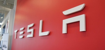 Илон Маск стал богаче Уоррена Баффетта в следствии подорожания акций Tesla