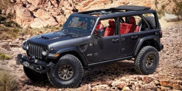 Jeep решил показать Wrangler с V8 в день премьеры Ford Bronco