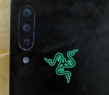 Опубликованы фотографии смартфона Razer Phone 3