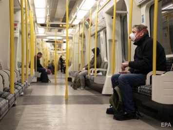 Бэнкси переоделся уборщиком, чтобы разрисовать лондонское метро крысами в масках