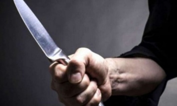 В США полицейский застрелил мужчину, который перед этим ранил ножом другого человека из-за замечания об отсутствии маски