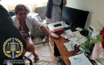 Поймали «на горячем»: в Харькове главу военной медкомиссии задержали за взятку